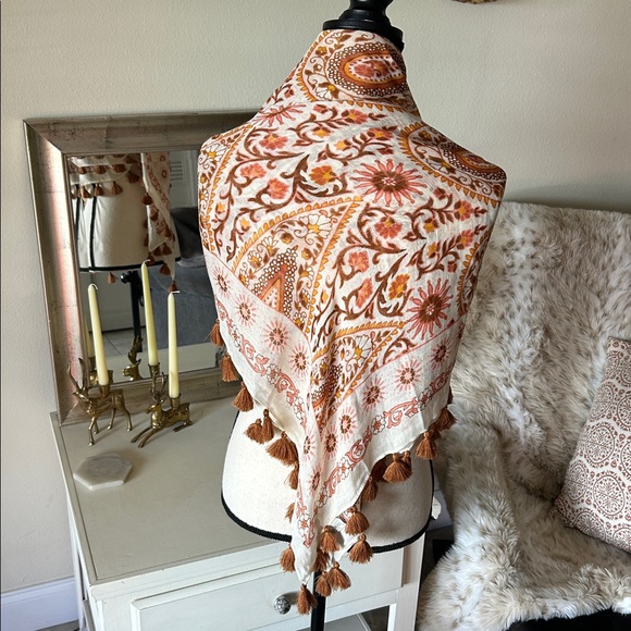 Spartina 449 linen cream boho tassel Paisley, printed scarf shawl wrap OS - Picture 9 of 16